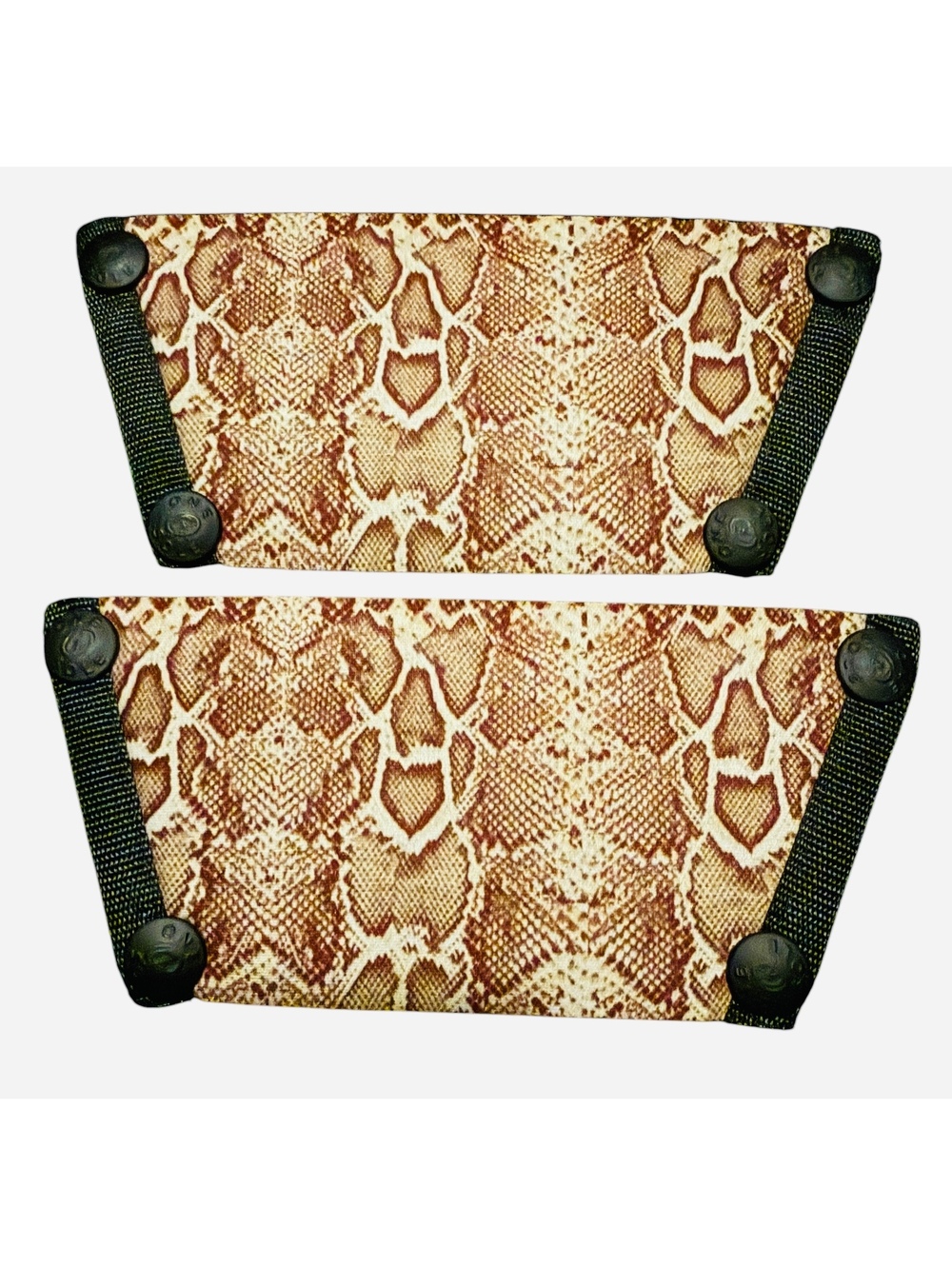 NIP Onesole Tan Snakeskin Topper L